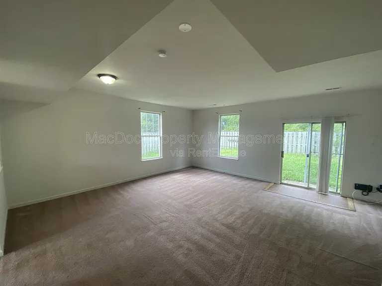 10910 Coreys Way — Photo 3