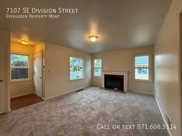 7107 SE Division St — Photo 5