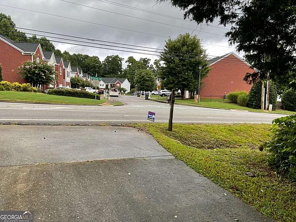 4th image of 1031 Rock Springs Rd