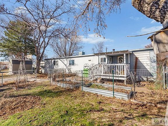 3rd image of 1550 Yellowstone Ave Trailer 158