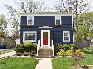 307 S 7th St, Saint Charles, IL 60174