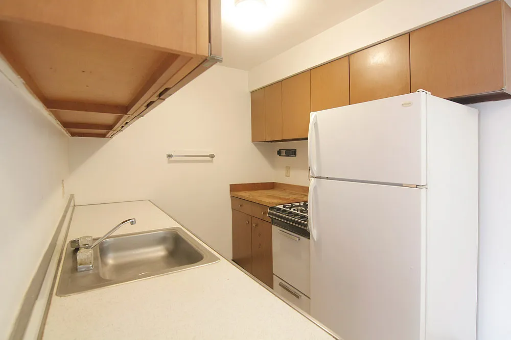 Building Photo - 600 Allenby Ave #6