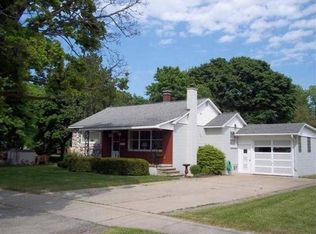 609 Cuyler St, Cheboygan, MI 49721