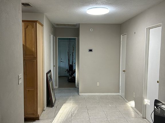 3rd image of 4905 Union St N