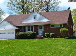 1790 Sunset Dr, Richmond Heights, OH