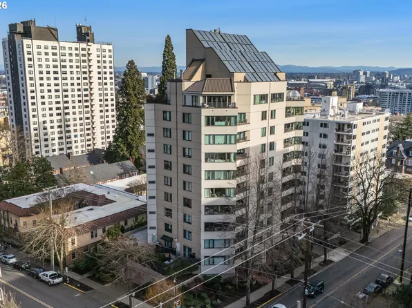 2245 SW Park Pl Unit 7B, Portland, OR 97205