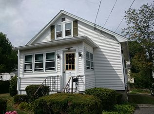 21 Pender St, West Roxbury, MA 02132