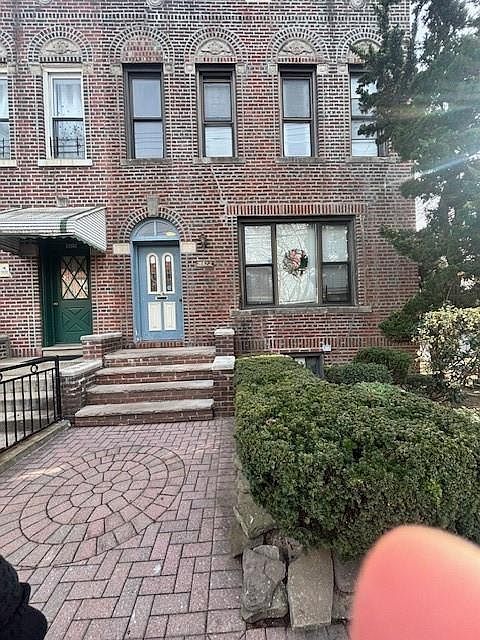 1st image of 8423 14th Ave
