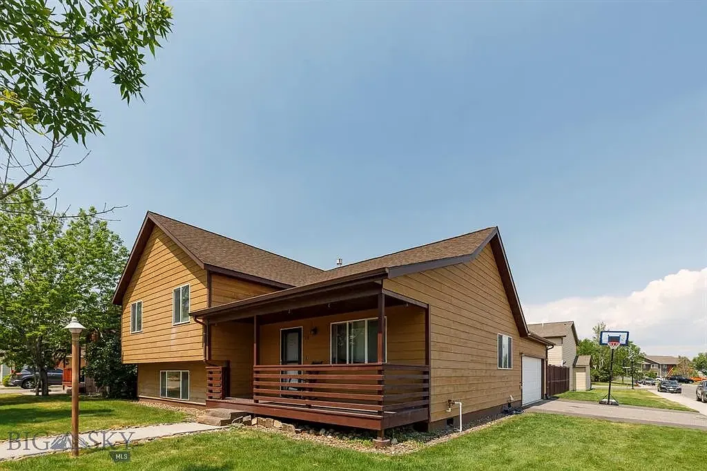 719 Green Tree Dr — Photo 2