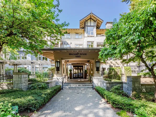 4885 Valley Dr #209, Vancouver, BC V6J 5M7