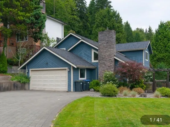 1936 Clarke St, Pt Moody, BC V3H 1X9