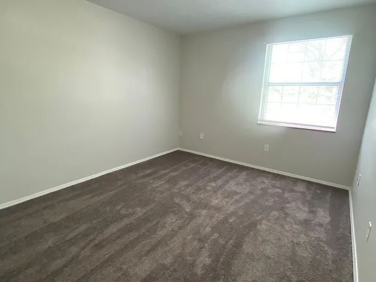 Ironwood Apartments — Photo 8