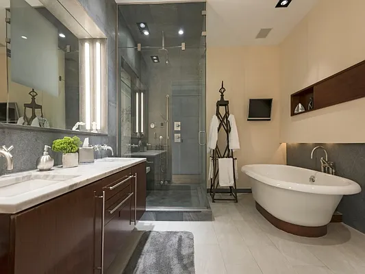 Sold by Sotheby's International Realty | media 7