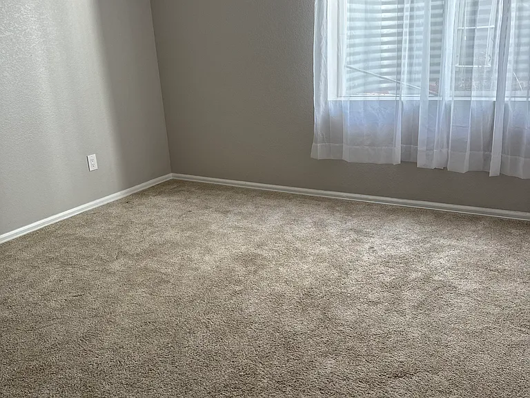 571 Fox Run Cir — Photo 20