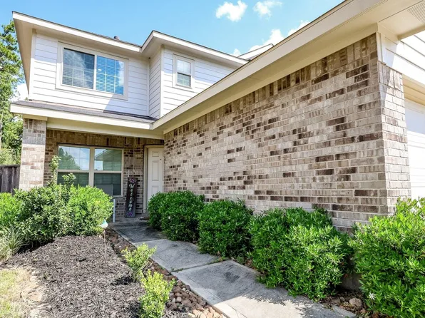1304 Winding Willow Dr, Pinehurst, TX 77362