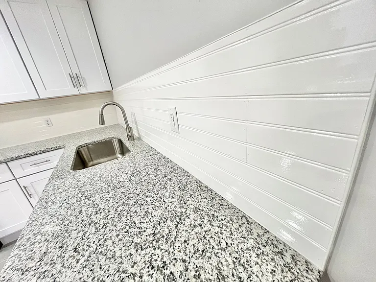 451 Frizzell Ave #D — Photo 8