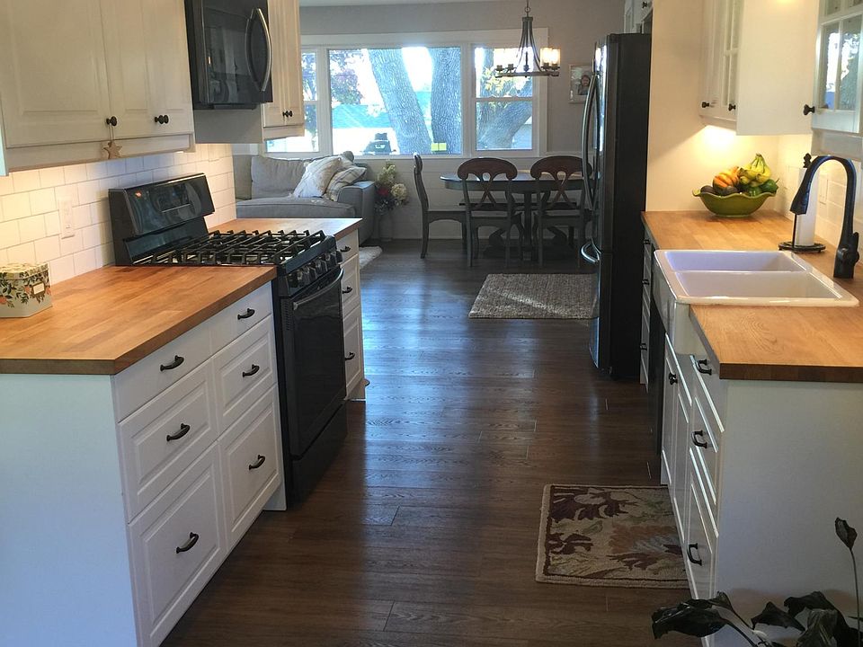 1st image of 3525 Emerald Dr