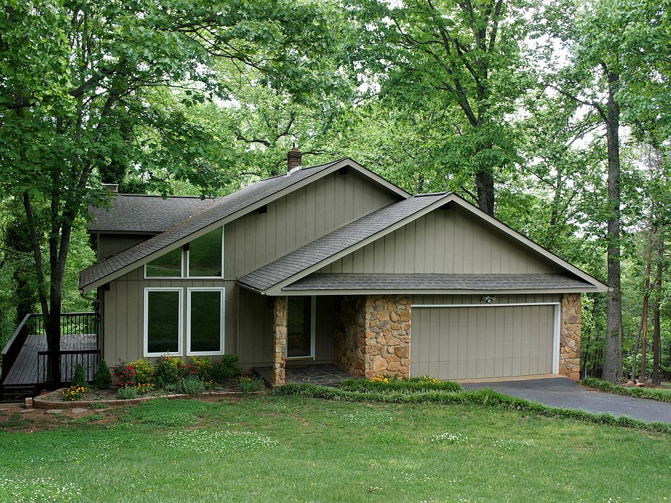 1st image of 1020 White Oak Mountain Dr