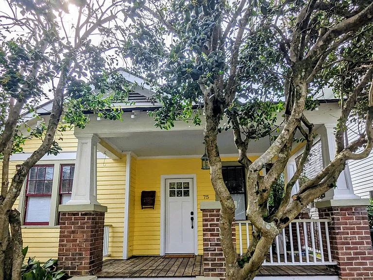 75 Maple St — Photo 2