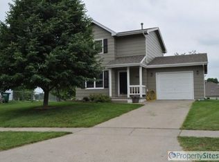 1002 Oleson Dr SE, Bondurant, IA 50035