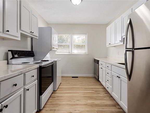 3rd image of 731 W 25th St