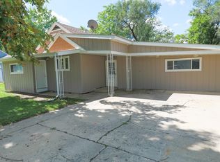 1715 Wilcox St, Crest Hill, IL 60403