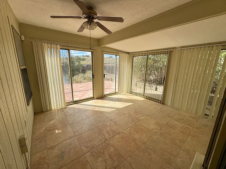1928 Lee Loop NE — Photo 19
