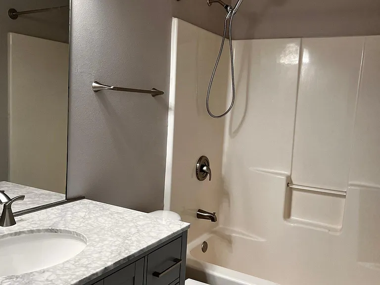1456 25th Ct SW — Photo 9