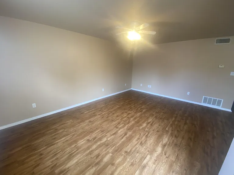 815 N 48th St — Photo 13