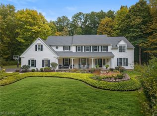 8699 Chase Dr, Chagrin Falls, OH 44023