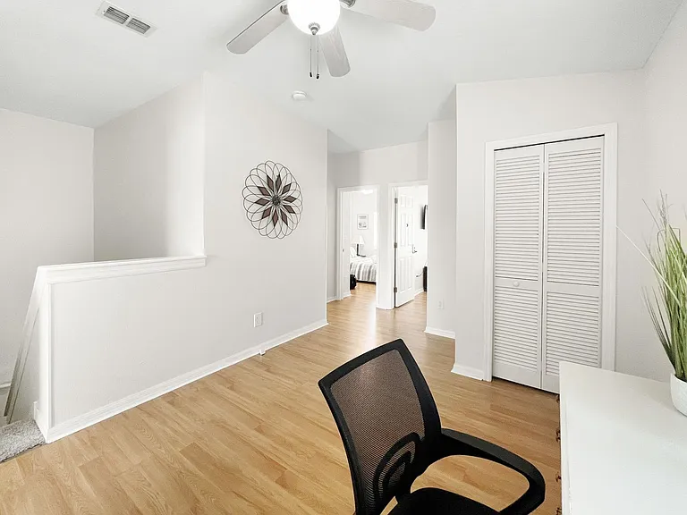 6400 46th Ave N #10 — Photo 7