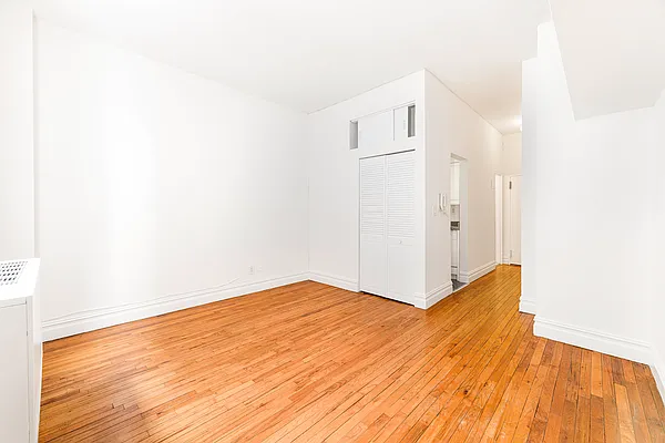 Rented by REAL New York | media 15