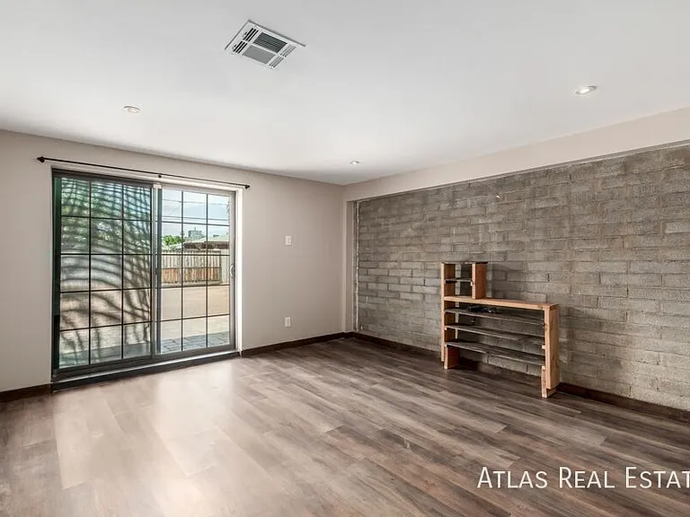 224 W Montecito Ave — Photo 18