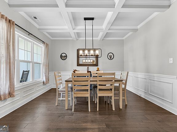 2nd image of 195 Southridge