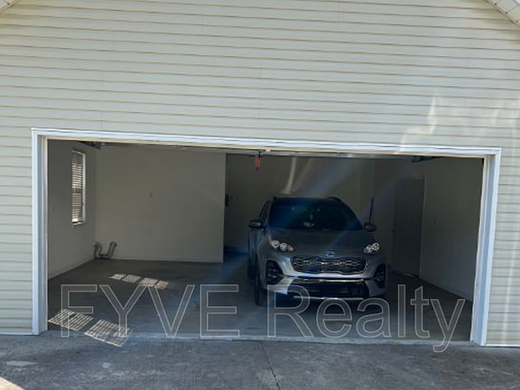 2nd image of 128 Comanche Way