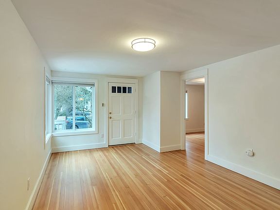3rd image of 13740 37th Ave NE