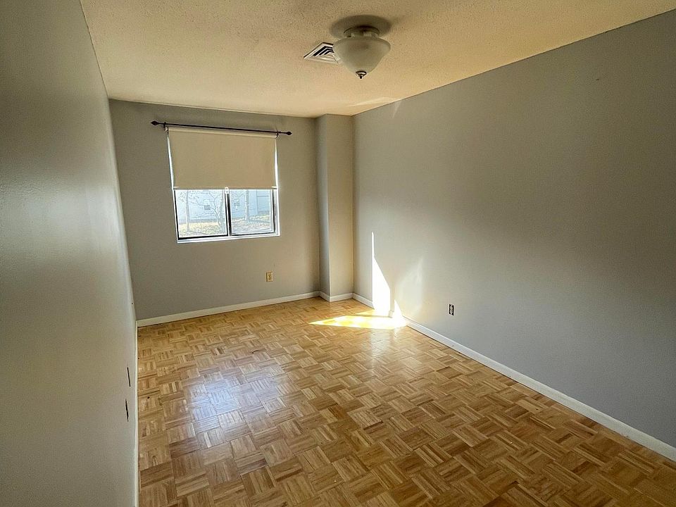 1st image of 151 Newington Ave #4