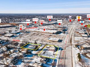 500 Ela Rd, Lake Zurich, IL 60047