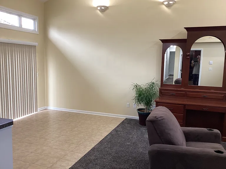 143 Robinhood Dr — Photo 13