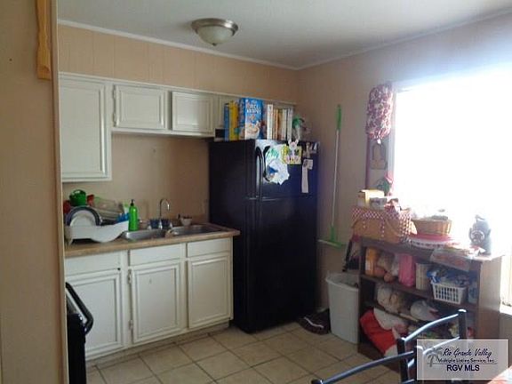5th image of 758 E Hidalgo Ave
