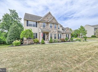 1780 Candle Ln, York, PA 17404