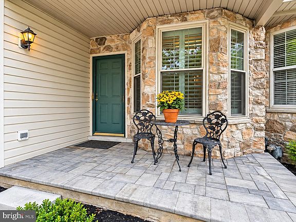 3rd image of 3875 Nanlyn Farm Cir