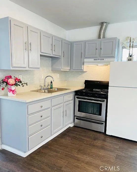 2 bed, 750 sqft, $2,600 — Photo 3
