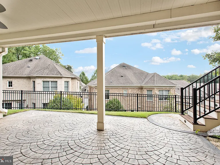 8319 Quarry Manor Ter — Photo 71