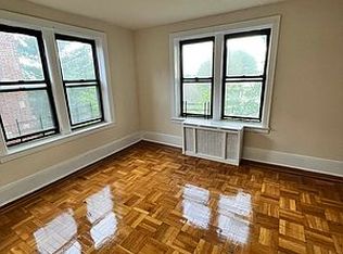 33-51 153rd St #3, Flushing, NY 11354