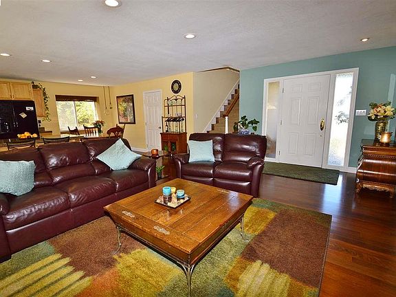 4th image of 7254 Larkdale Ave