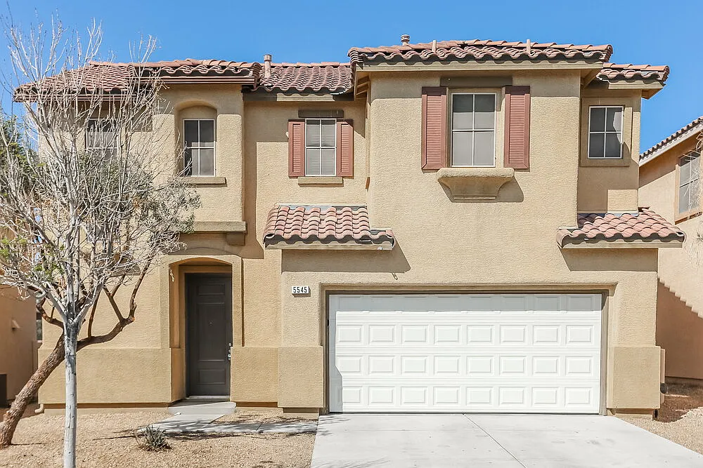 3 bed, 2.5 bath, 1579 sqft, $2,100 — Photo 1