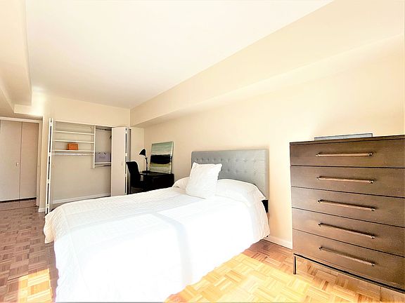 3rd image of 350 W 50th St APT 2E