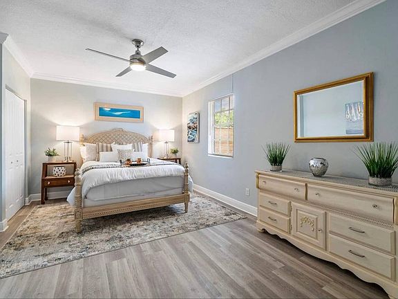 3rd image of 401 28th St #401