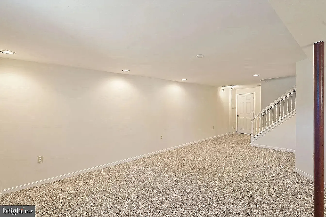 1 bed, 1243 sqft, $1,800 — Photo 3